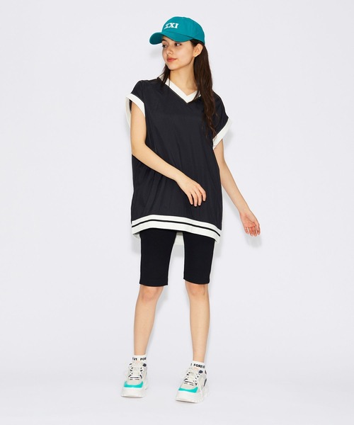 FOREVER 21（フォーエバー トゥエンティーワン）の「カットハーフレギンス（その他パンツ・レディース・ブルー系その他2/オフホワイト/ブラック・SMALL/MEDIUM）」の6枚目の写真