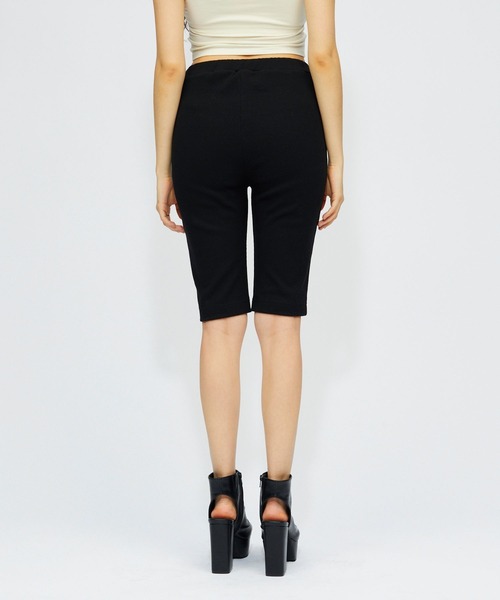 FOREVER 21（フォーエバー トゥエンティーワン）の「カットハーフレギンス（その他パンツ・レディース・ブルー系その他2/オフホワイト/ブラック・SMALL/MEDIUM）」の15枚目の写真