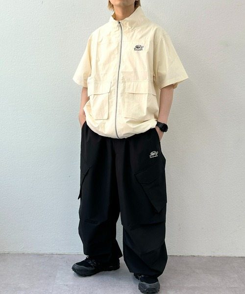 WHO'S WHO gallery（フーズフーギャラリー）の「COOPER FACTスタンドカラージップシャツ（シャツ/ブラウス・レディース・ホワイト/ネイビー/ブラック・FREE）」の4枚目の写真