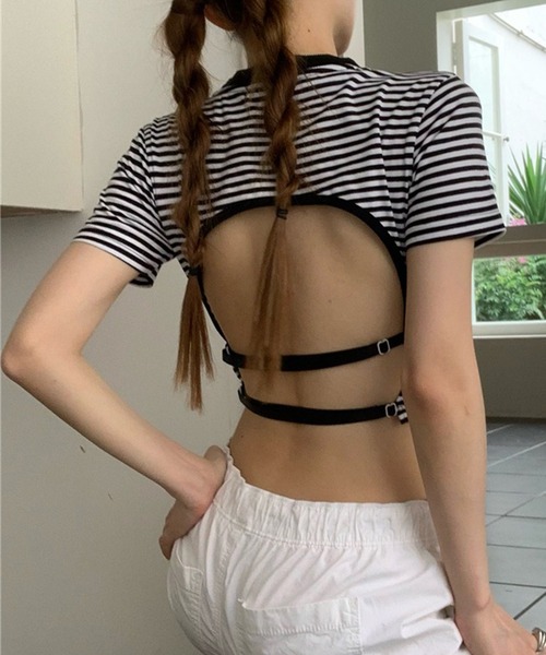LYEON(リヨン)の「バックオープンボーダーTシャツ(Tシャツ/カットソー・レディース・ホワイト・FREE)」の2枚目の写真