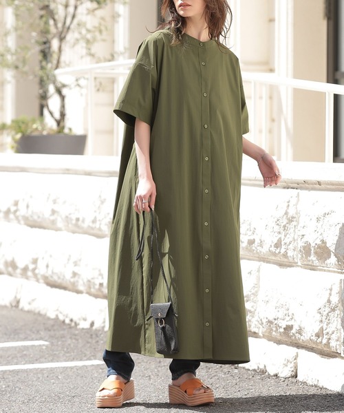 n'OrLABEL(ノアールレーベル)の「【機能素材】『多機能バンドカラーワンピース』(シャツワンピース・レディース・ベージュ/ブラック/グレイッシュブルー/カーキ・FREE)」の3枚目の写真