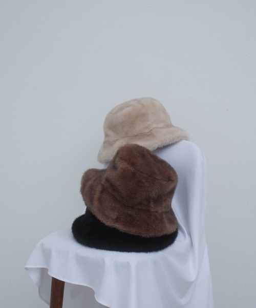 Lui's（ルイス）の「フェイクミンクハット（ハット・レディース・ライトベージュ/ブラウン/ブラック・FREE）」の2枚目の写真
