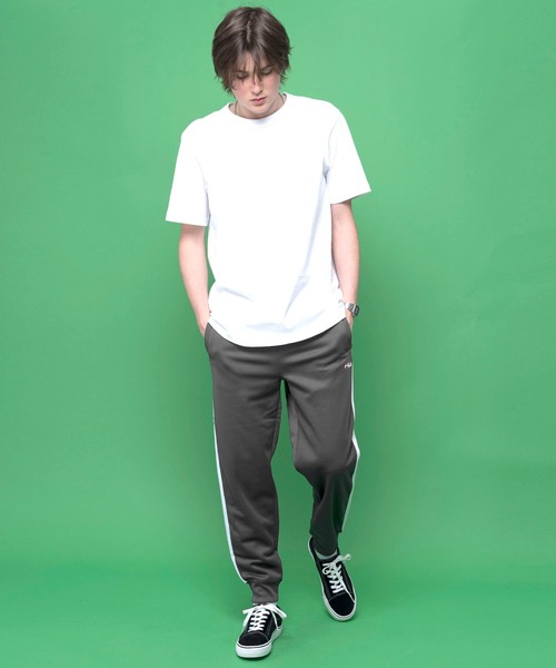 FILA(フィラ)の「FILA フィラ ブランド ロゴ刺繍 サイドライン トラックパンツ ジョガーパンツ(ジャージ)(その他パンツ・メンズ・ネイビー/チャコール/ブラック・L/3L/LL/M/4L/5L)」の19枚目の写真