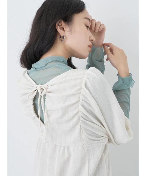 earth music&ecology（アースミュージックアンドエコロジー）の「シアーハイネックメロープルオーバー（Tシャツ/カットソー・レディース・ミント/アイボリー/ブラック/グレー・FREE）」の11枚目の写真