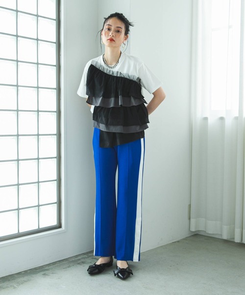 bohmal(ボマール)の「ポインテッドトゥリボンパンプス(パンプス・レディース・シルバー/ブラック・23.0cm/24.5cm/24.0cm/23.5cm)」の21枚目の写真
