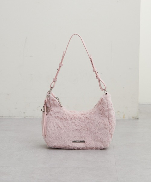 Chico（チコ）の「【新色追加】ファーラウンドショルダーバッグ（ショルダーバッグ・レディース・アイボリー/チャコールグレー/ピンク/ブルー・FREE）」の19枚目の写真