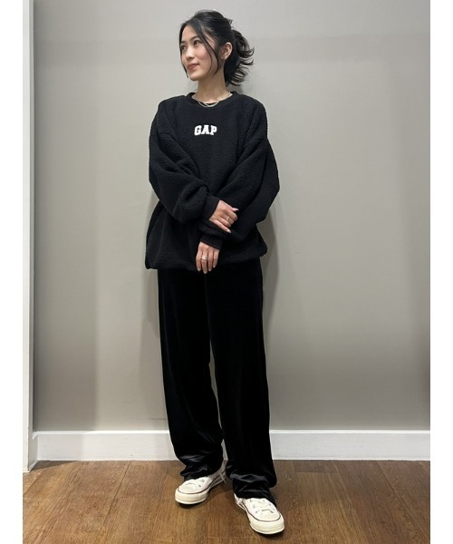 セール】GAPアーチロゴ ボア スウェット・トレーナー