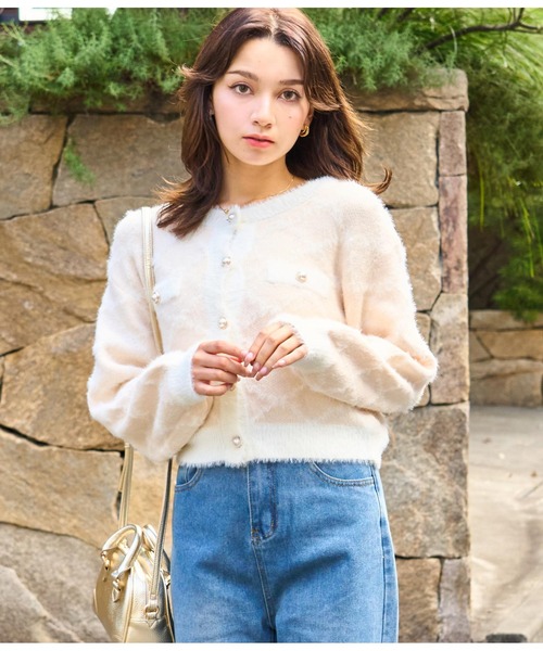 CHILLE(チル)の「モノグラムジャガードニットジャケット(カーディガン/ボレロ・レディース・アイボリー/ピンク/ブラック・FREE)」の8枚目の写真