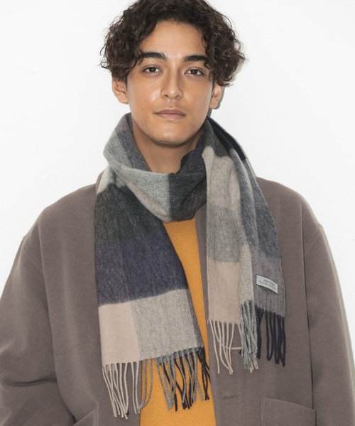 NANO universe（ナノユニバース）の「ウールチェックマフラー（マフラー・メンズ・ベージュ/ネイビー・FREE）」の2枚目の写真