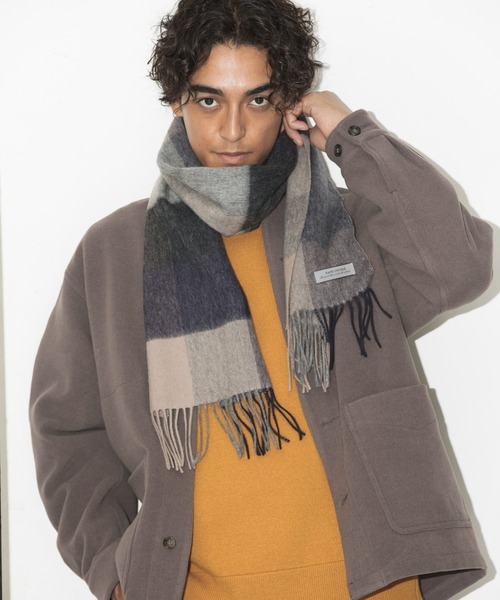 NANO universe（ナノユニバース）の「ウールチェックマフラー（マフラー・メンズ・ベージュ/ネイビー・FREE）」の4枚目の写真