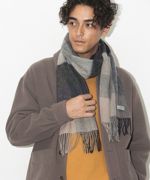 NANO universe（ナノユニバース）の「ウールチェックマフラー（マフラー・メンズ・ベージュ/ネイビー・FREE）」の5枚目の写真