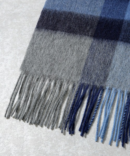 NANO universe（ナノユニバース）の「ウールチェックマフラー（マフラー・メンズ・ベージュ/ネイビー・FREE）」の12枚目の写真