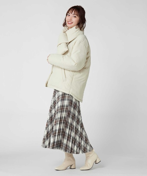 HONEYSUCKLE ROSE（ハニーサックルローズ）の「【HONEYSUCKLE ROSE】マフラー付き中綿ジャケット（その他アウター・レディース・ブラック/オフホワイト・L/M）」の8枚目の写真