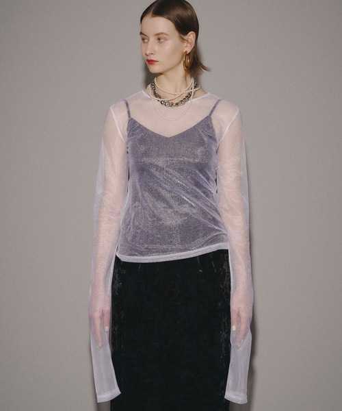 yae(ヤエ)の「New super long sleeve tulle/Newスーパーロングスリーブチュールシアートップス(Tシャツ/カットソー・レディース・レッド/ホワイト/ブラック・FREE)」の1枚目の写真