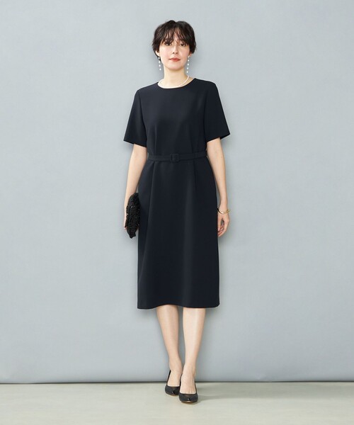 NOLLEY’S（ノーリーズ）の「《セットアップ対応》ウォッシャブルストレッチダブルクロス半袖ワンピース（ワンピース・レディース・ネイビー/ベージュ・36/38）」の3枚目の写真