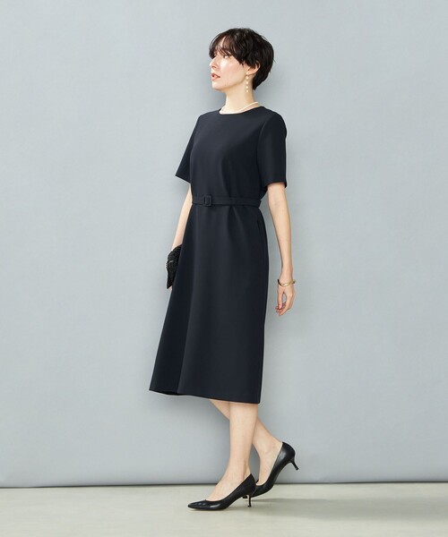 NOLLEY’S（ノーリーズ）の「《セットアップ対応》ウォッシャブルストレッチダブルクロス半袖ワンピース（ワンピース・レディース・ネイビー/ベージュ・36/38）」の8枚目の写真