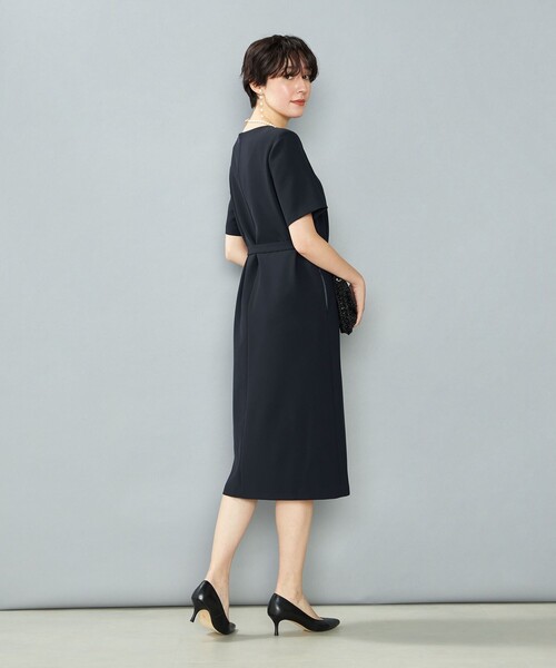 NOLLEY’S（ノーリーズ）の「《セットアップ対応》ウォッシャブルストレッチダブルクロス半袖ワンピース（ワンピース・レディース・ネイビー/ベージュ・36/38）」の12枚目の写真