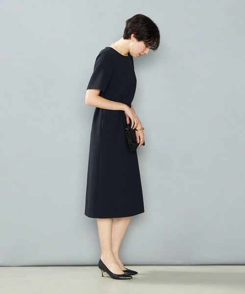 NOLLEY’S（ノーリーズ）の「《セットアップ対応》ウォッシャブルストレッチダブルクロス半袖ワンピース（ワンピース・レディース・ネイビー/ベージュ・36/38）」の13枚目の写真