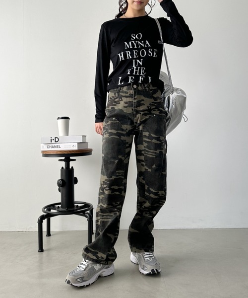 CLEA(クレア)の「ロゴレタリングスリムラインTシャツ(Tシャツ/カットソー・レディース・ホワイト/ライトグレー/ブラック・FREE)」の6枚目の写真
