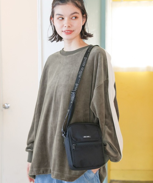 niko and...（ニコアンド）の「ベロアラインドロストプルオーバー（その他トップス・レディース・モカ/アイボリー/ネイビー/ピンク・TALL/SHORT）」の5枚目の写真