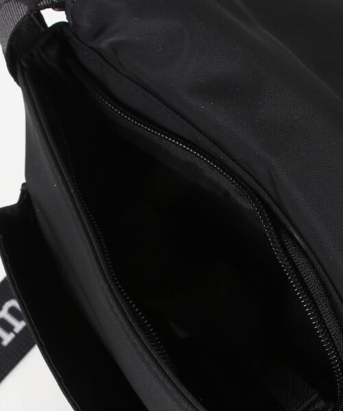 marimekko(マリメッコ)の「Solid / Mini Messenger shoulder bag(ショルダーバッグ・レディース・ブラック・FREE)」の8枚目の写真