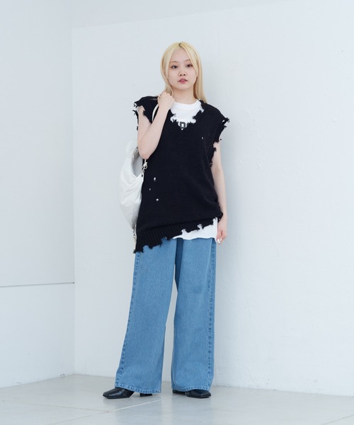 WHIMSIC（ウィムジック）の「【UNISEX】ダメージニットベスト（ベスト・メンズ・ブラック/チャコールグレー・FREE）」の13枚目の写真