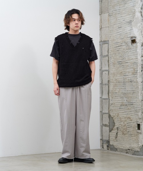 WHIMSIC（ウィムジック）の「【UNISEX】ダメージニットベスト（ベスト・メンズ・ブラック/チャコールグレー・FREE）」の19枚目の写真