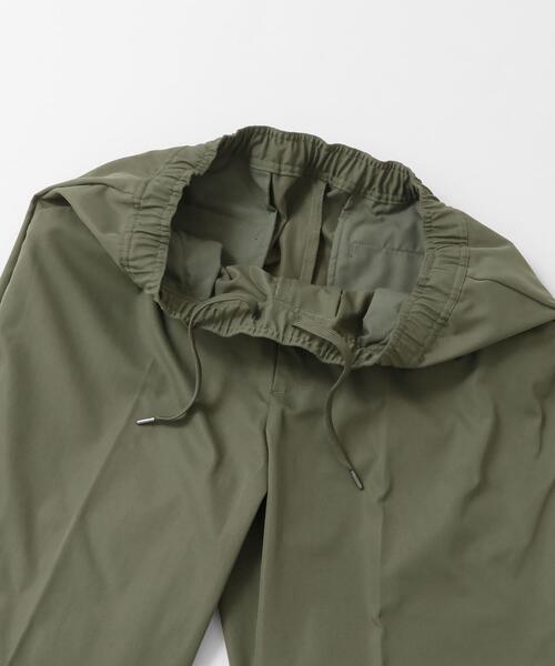 ITEMS URBANRESEARCH（アイテムズ アーバンリサーチ）の「ポリツイル ワイド イージーパンツ（その他パンツ・メンズ・ブラック/カーキ/ベージュ・MEDIUM/LARGE）」の4枚目の写真