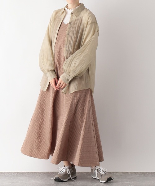 GLOBAL WORK(グローバルワーク)の「高山直子さんコラボ/シアーオーバーシャツ/EiiS(シャツ/ブラウス・レディース・ライトカーキ/アイボリー・X-SMALL/SMALL)」の18枚目の写真