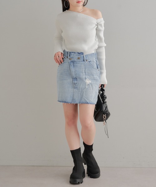 Chico(チコ)の「【新色追加】ギャザーサークルバッグ(ショルダーバッグ・レディース・ホワイト/ブラック/シルバー/ゴールド・FREE)」の9枚目の写真