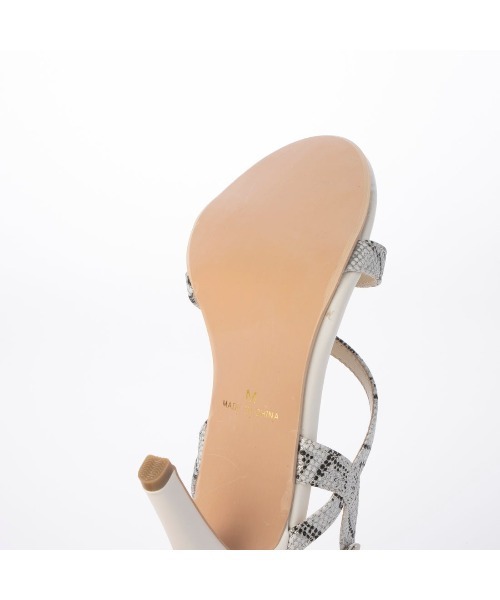 Miminy Piminy（ミミニー ピミニー）の「MiminyPiminy(ミミニーピミニー)8.5cmヒールラインベルトサンダル（サンダル・レディース・シルバー/ブラック/ゴールド・S/M/L/LL）」の16枚目の写真