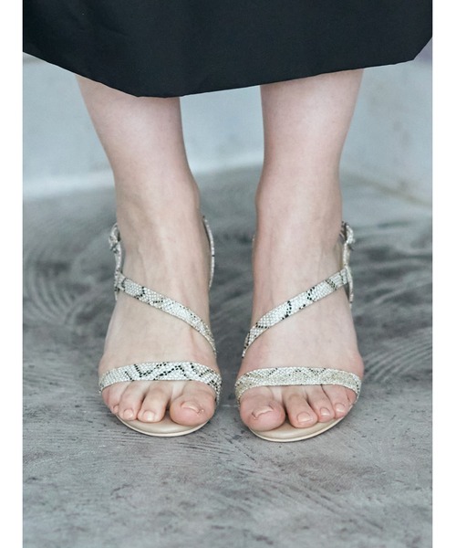 Miminy Piminy（ミミニー ピミニー）の「MiminyPiminy(ミミニーピミニー)8.5cmヒールラインベルトサンダル（サンダル・レディース・シルバー/ブラック/ゴールド・S/M/L/LL）」の7枚目の写真