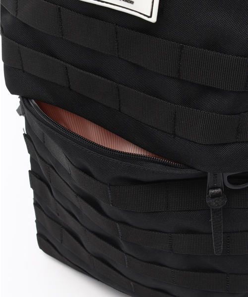 Herschel Supply（ハーシェルサプライ）の「Herschel×BEAMS / 別注 ANDERSON（バックパック/リュック・メンズ・ブラック・ONE SIZE）」の4枚目の写真