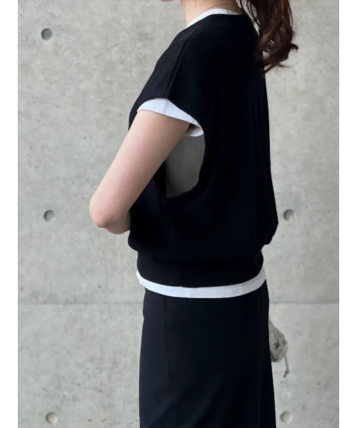 Day and Grade(デイアンドグレイド)の「深Vネックプルオーバーベスト(ベスト・レディース・ブラック・L(UB-))」の7枚目の写真