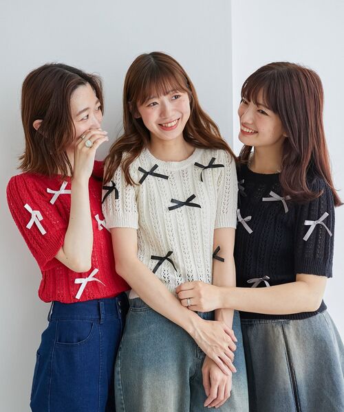 MAJESTIC LEGON（マジェスティックレゴン）の「レーシーパターンリボンニット（ニット/セーター・レディース・ピンク/レッド/ブルー/アイボリー/ブラック・MEDIUM）」の7枚目の写真