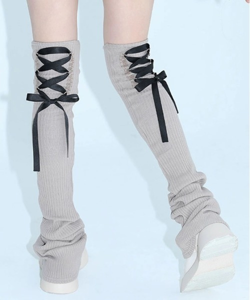 .KOM（ドットコム）の「『.KOM/ドットケーオーエム』編み上げレッグカバー【Y】【CN】（レッグウォーマー・レディース・ブラック/グレー・FREE）」の17枚目の写真