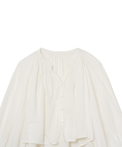 AMERICAN RAG CIE（アメリカンラグシー）の「ボリューム刺繍ショートブラウス（シャツ/ブラウス・レディース・オフホワイト/ベージュ/ブラック・FREE）」の16枚目の写真
