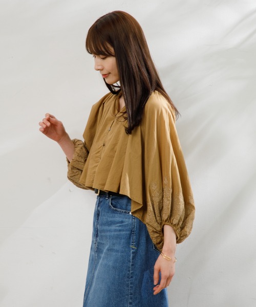 AMERICAN RAG CIE（アメリカンラグシー）の「ボリューム刺繍ショートブラウス（シャツ/ブラウス・レディース・オフホワイト/ベージュ/ブラック・FREE）」の22枚目の写真