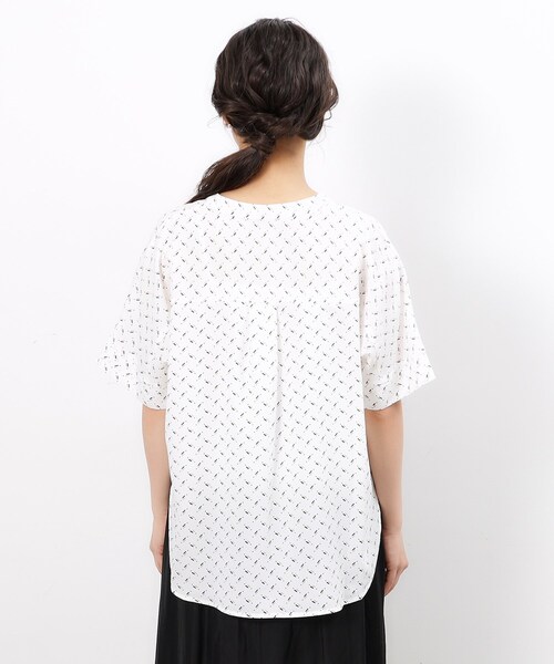 OPAQUE.CLIP（オペークドットクリップ）の「◆ダブルポケットスキッパーブラウス【洗濯機洗い可】（シャツ/ブラウス・レディース・オフホワイト/ネイビー系/サックスブルー/ホワイト系1・38/40/42）」の8枚目の写真