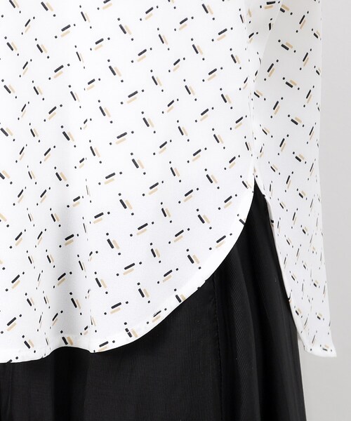 OPAQUE.CLIP（オペークドットクリップ）の「◆ダブルポケットスキッパーブラウス【洗濯機洗い可】（シャツ/ブラウス・レディース・オフホワイト/ネイビー系/サックスブルー/ホワイト系1・38/40/42）」の5枚目の写真