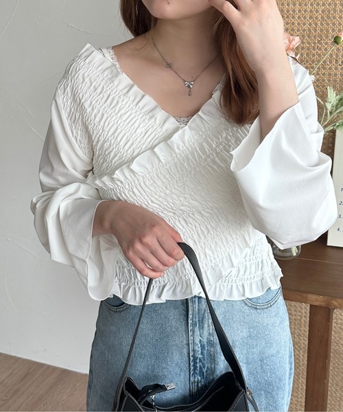 raffime（ラフィミー）の「クロスシャーリングトップス（シャツ/ブラウス・レディース・オフホワイト/オレンジ・MEDIUM/SMALL）」の2枚目の写真