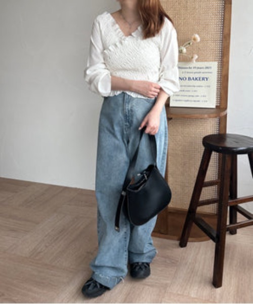 raffime（ラフィミー）の「クロスシャーリングトップス（シャツ/ブラウス・レディース・オフホワイト/オレンジ・MEDIUM/SMALL）」の3枚目の写真