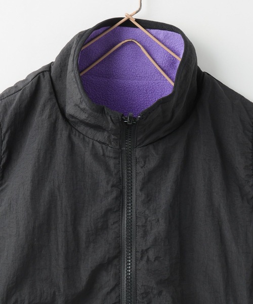 LOWRYS FARM（ローリーズファーム）の「リバーシブルベスト　 145813（ベスト・キッズ・イエロー/ブラック・120cm/110cm/150cm/140cm/130cm）」の4枚目の写真