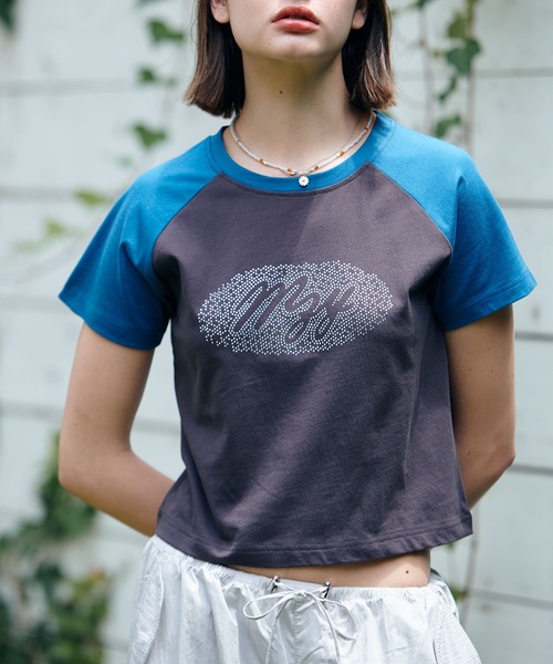 MAZZZZY(マジ―)の「MAZZZZY/ラグランストーンT(Tシャツ/カットソー・レディース・チャコール/ブラック・FREE)」の2枚目の写真