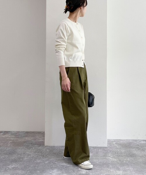 fredy emue(フレディエミュ)の「ウール混ベーシックニットカーディガン(ニット/セーター・レディース・ネイビー/オフホワイト/ピンク/ブラック/ライトグレー・38)」の20枚目の写真