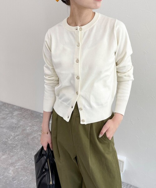 fredy emue(フレディエミュ)の「ウール混ベーシックニットカーディガン(ニット/セーター・レディース・ネイビー/オフホワイト/ピンク/ブラック/ライトグレー・38)」の21枚目の写真