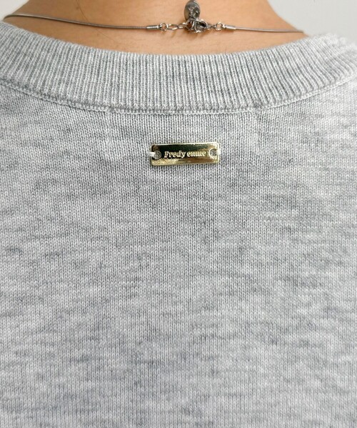 fredy emue(フレディエミュ)の「ウール混ベーシックニットカーディガン(ニット/セーター・レディース・ネイビー/オフホワイト/ピンク/ブラック/ライトグレー・38)」の13枚目の写真