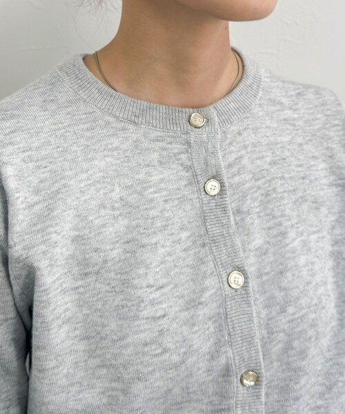 てぃーち　　カーディガン　ウール　グレー fredy emue（フレディエミュ）の「ウール混ベーシックニット