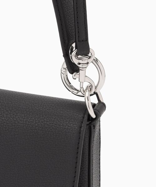 Calvin Klein(カルバン・クライン)の「ミニマル モノグラム フラップ ショルダーバッグ(ボディバッグ/ウエストポーチ・レディース・ブラック・FREE)」の5枚目の写真