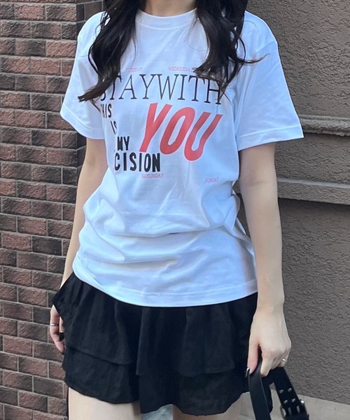fiere(フィエール)の「アメリカン英字プリント半袖Tシャツ(Tシャツ/カットソー・レディース・ホワイト・MEDIUM/SMALL/LARGE)」の6枚目の写真